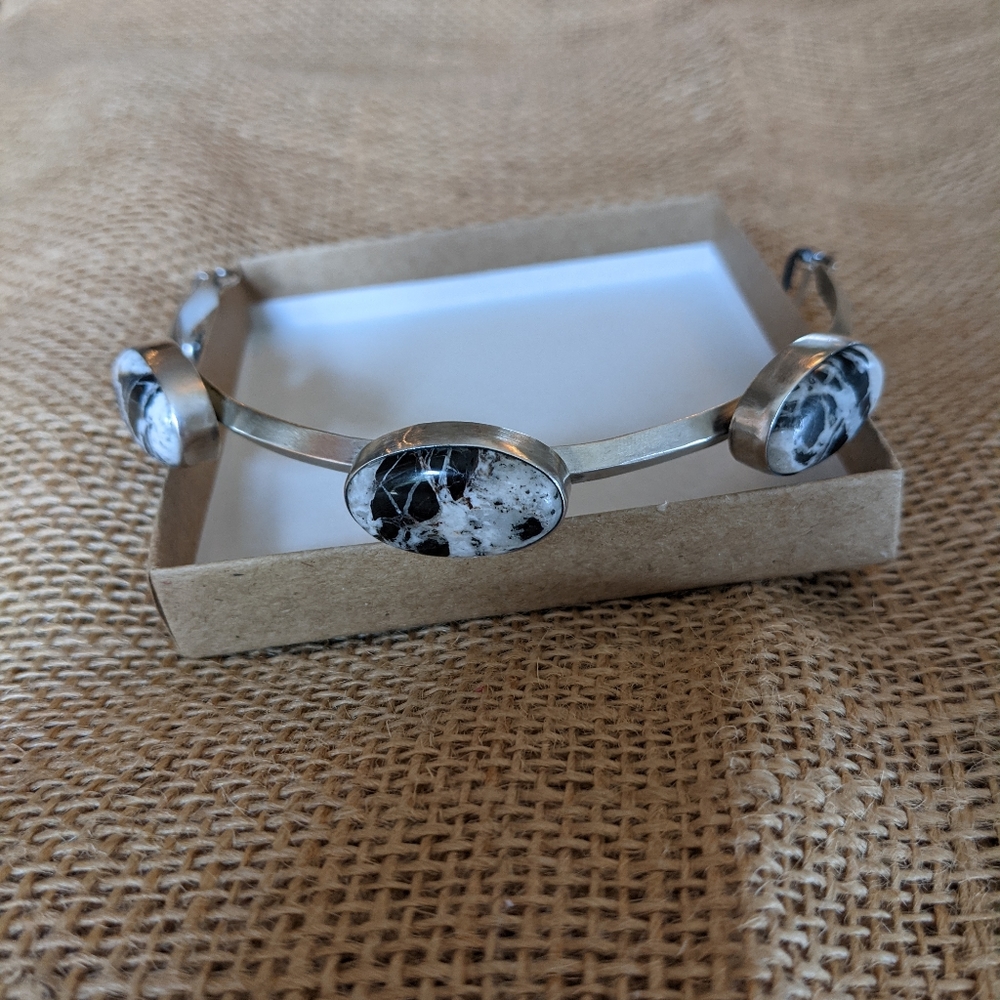 Navajo Paul Livingston white buffalo choker